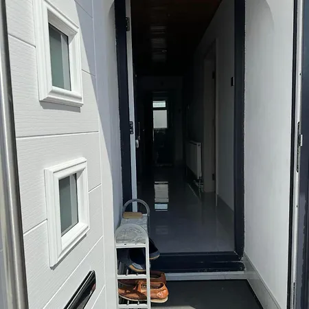 Instant Home Luton  Exterior photo
