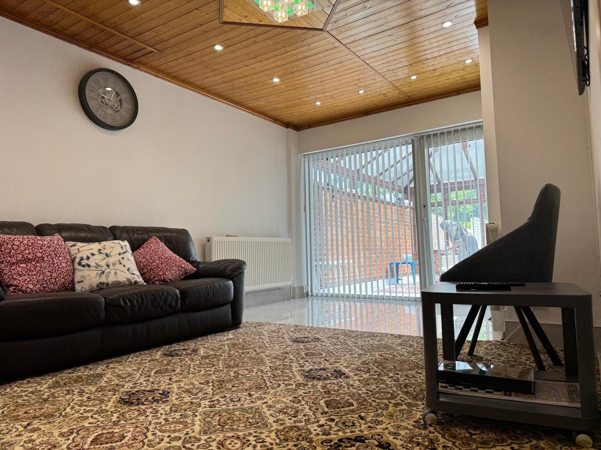 Instant Holiday home Luton (Bedfordshire)